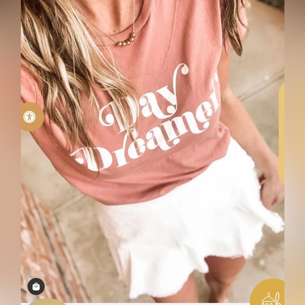 Sweet Claire Coral Day Dreamer Tee